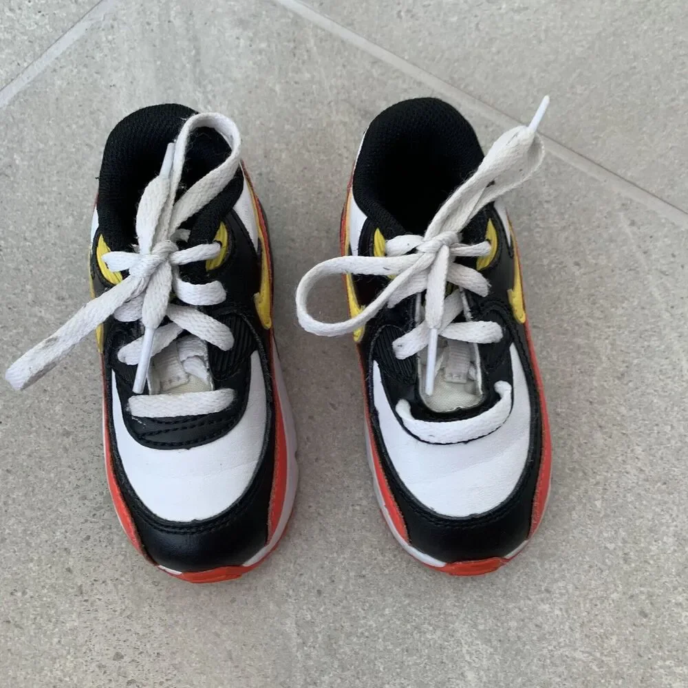 Nike excellent gently